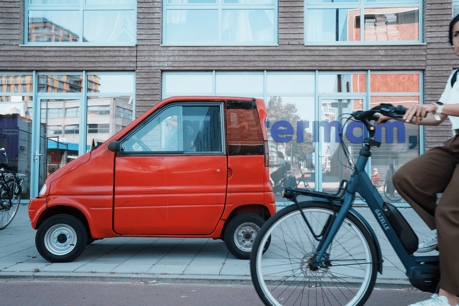 ‘Kijk, daar heb je weer zo’n Birò die het voor ons verpest’ – hoe de Canta niet meer wordt gezien als invalidenvoertuig, maar als blitse brommobiel