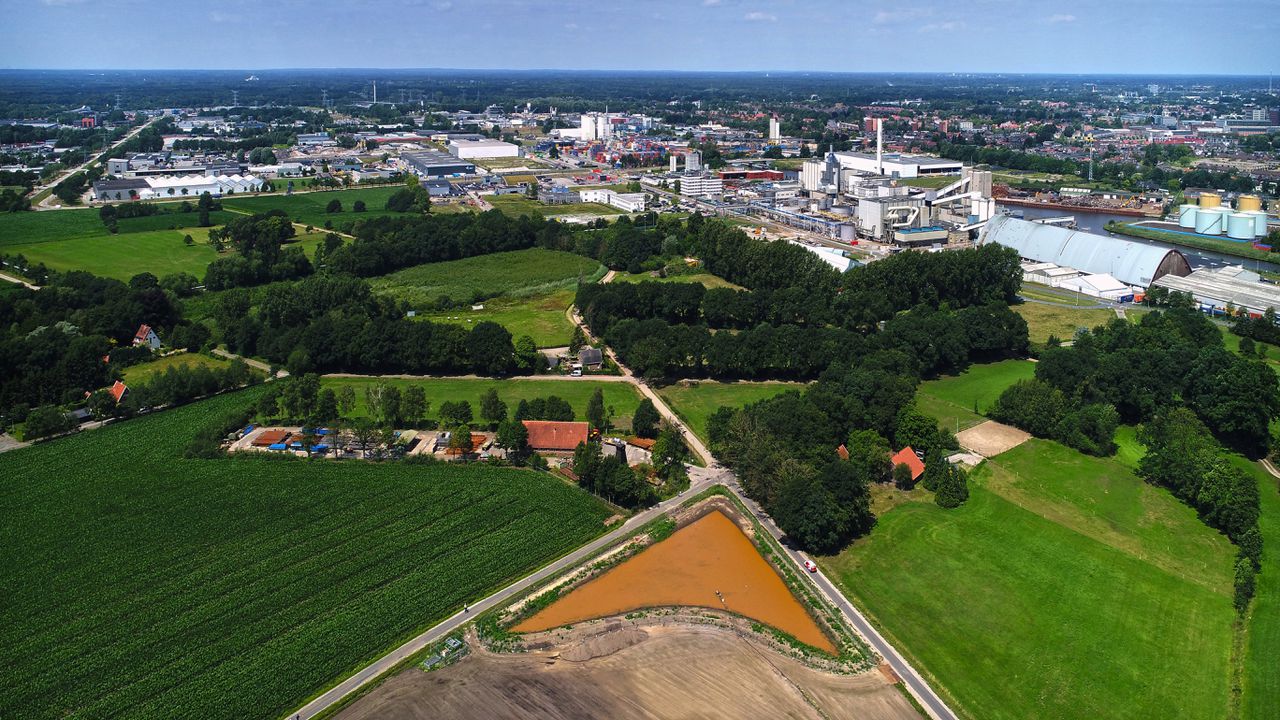 In Nederland werken 2.500 mensen bij de chemietak van AkzoNobel.