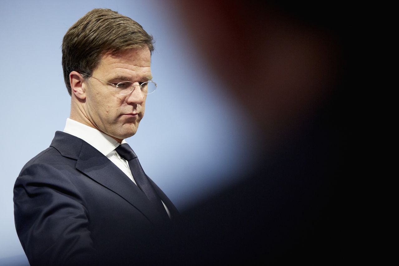 Premier Mark Rutte staat de pers te woord na afloop van de ministerraad.