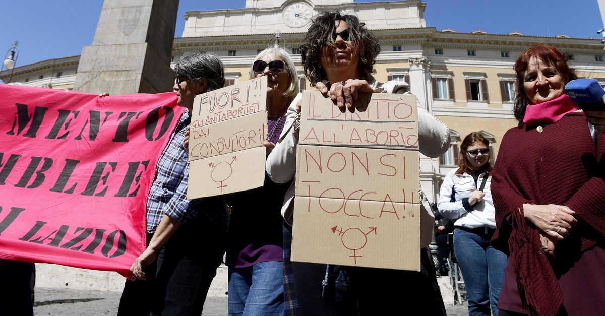 L’Italia vuole destinare fondi Ue agli attivisti anti-aborto