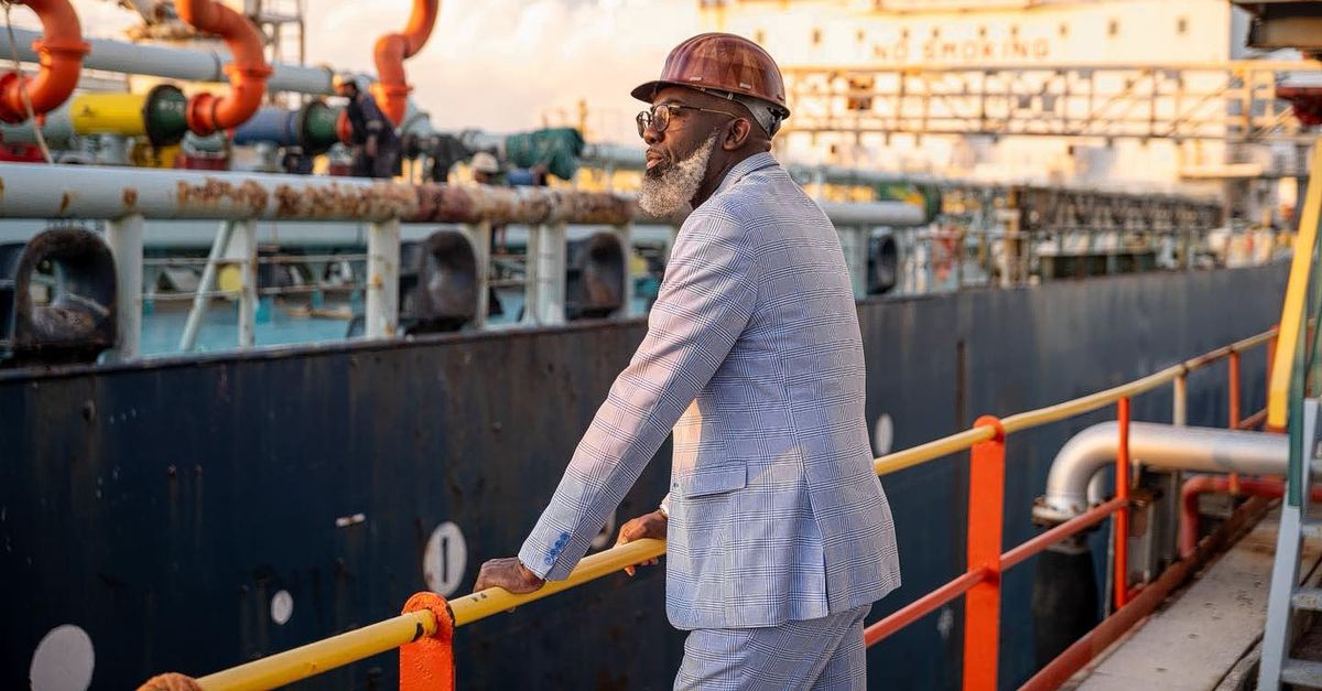 Nederland laat illegale tanker met Venezolaanse olie toe in Curaçao. Experts kritisch op ministerie: 'Er hadden heel veel alarmbellen moeten afgaan'