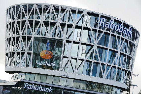 Een gebouw van de Rabobank in Roelofarendsveen. Het hoofdkantoor in Utrecht was direct betrokken bij het manipuleren van de Libor-rente, zo onthult NRC vandaag.