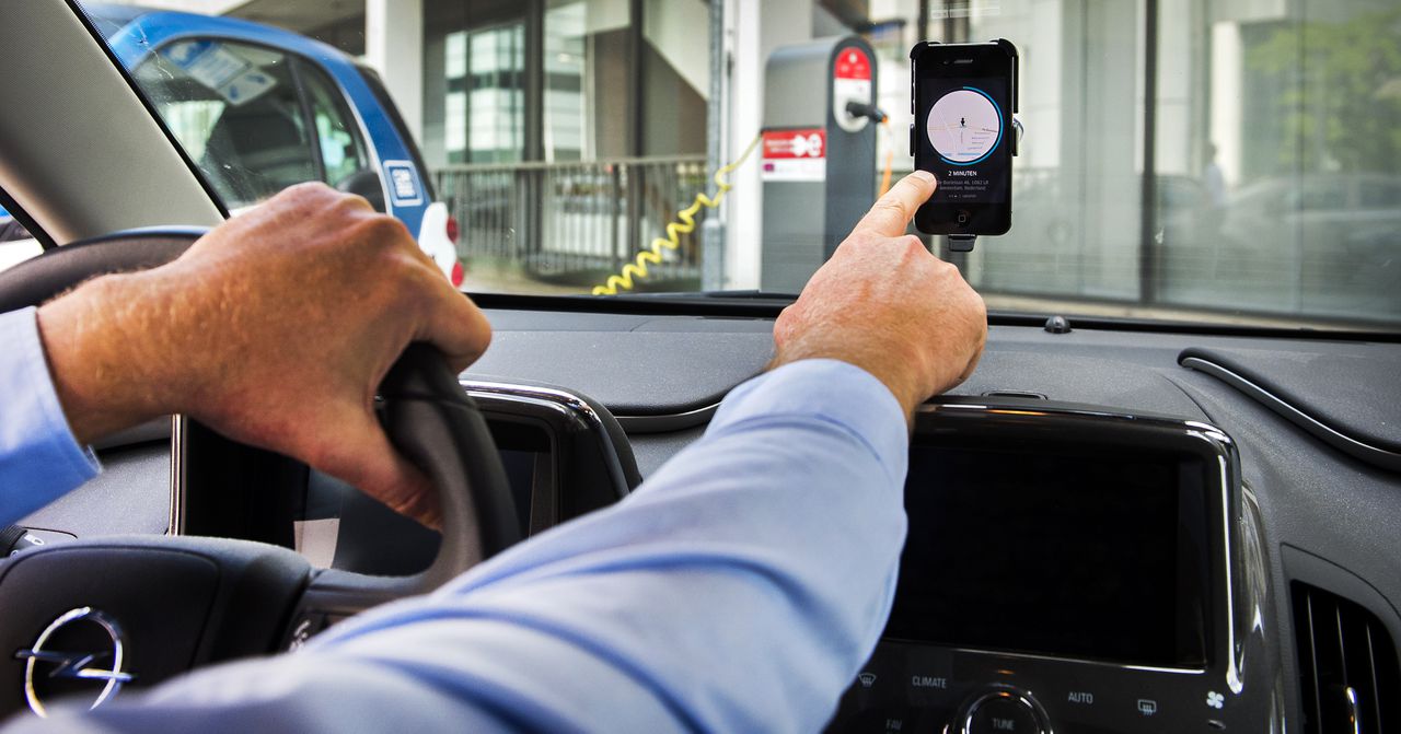 Volgens de Volkskrant verdienen UberPop-chauffeurs minder dan het minimumloon.