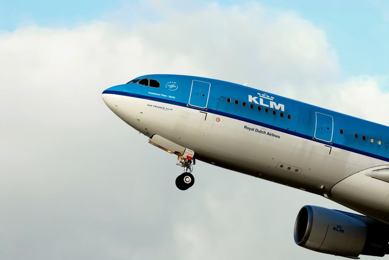 OM: Noors echtpaar mishandelde purser op KLM-vlucht 