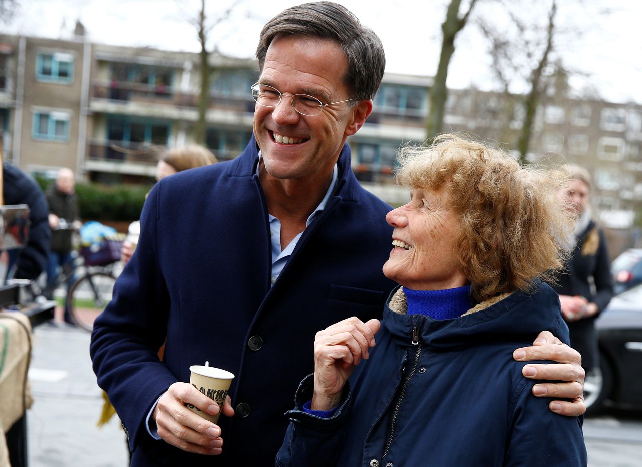 VVD-lijsttrekker Mark Rutte op campagne in Amsterdam.