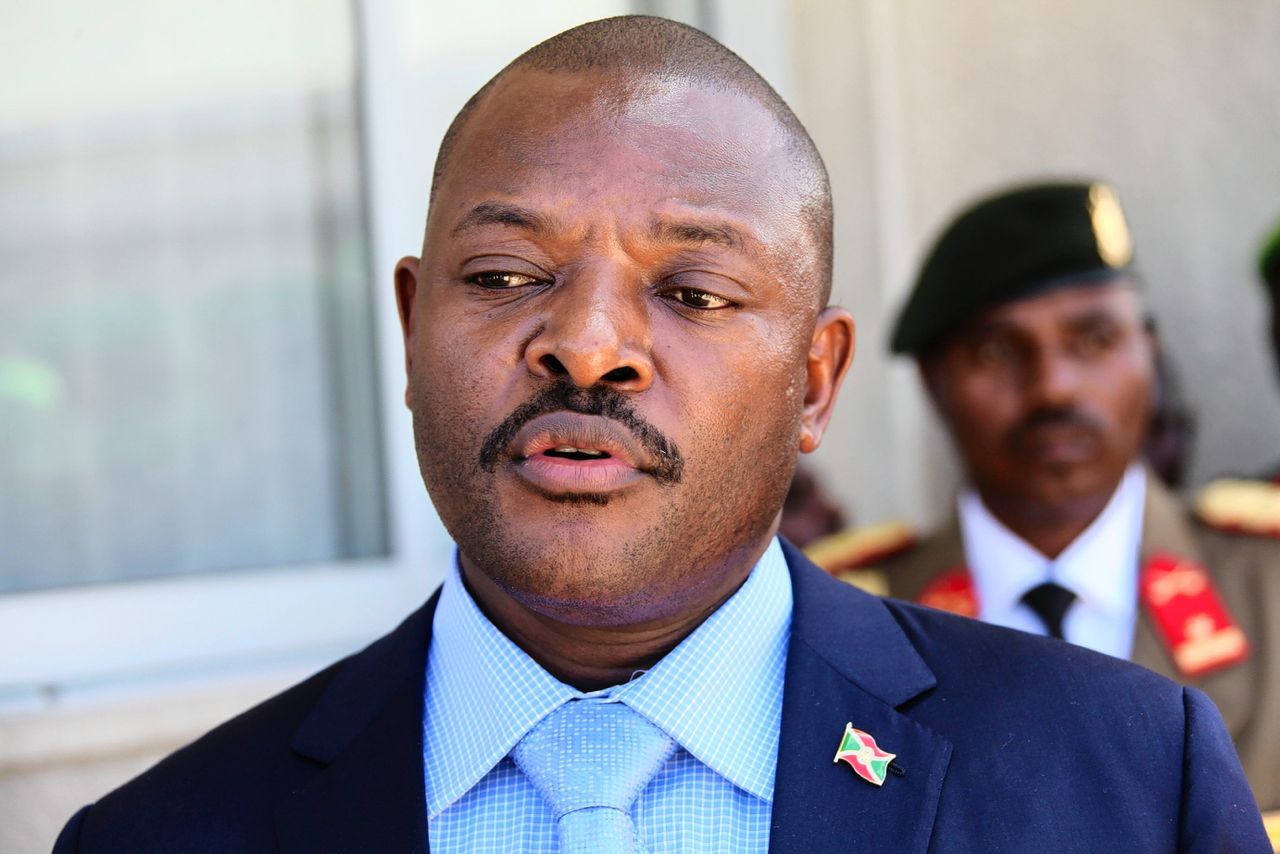 Voetballende president Burundi ziet zijn  Haleluya FC liever niet verliezen 