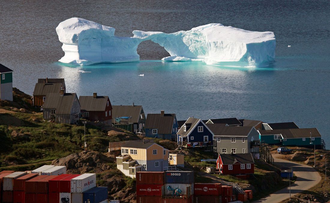 IJsberg voor de kust van Groenland