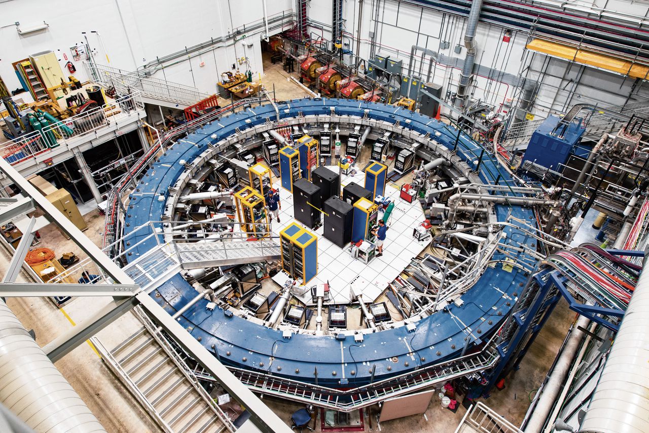 De Muon g-2-ring in het Fermilab in de buurt van Chicago. Het experiment wordt uitgevoerd bij een temperatuur van -268 graden Celsius.