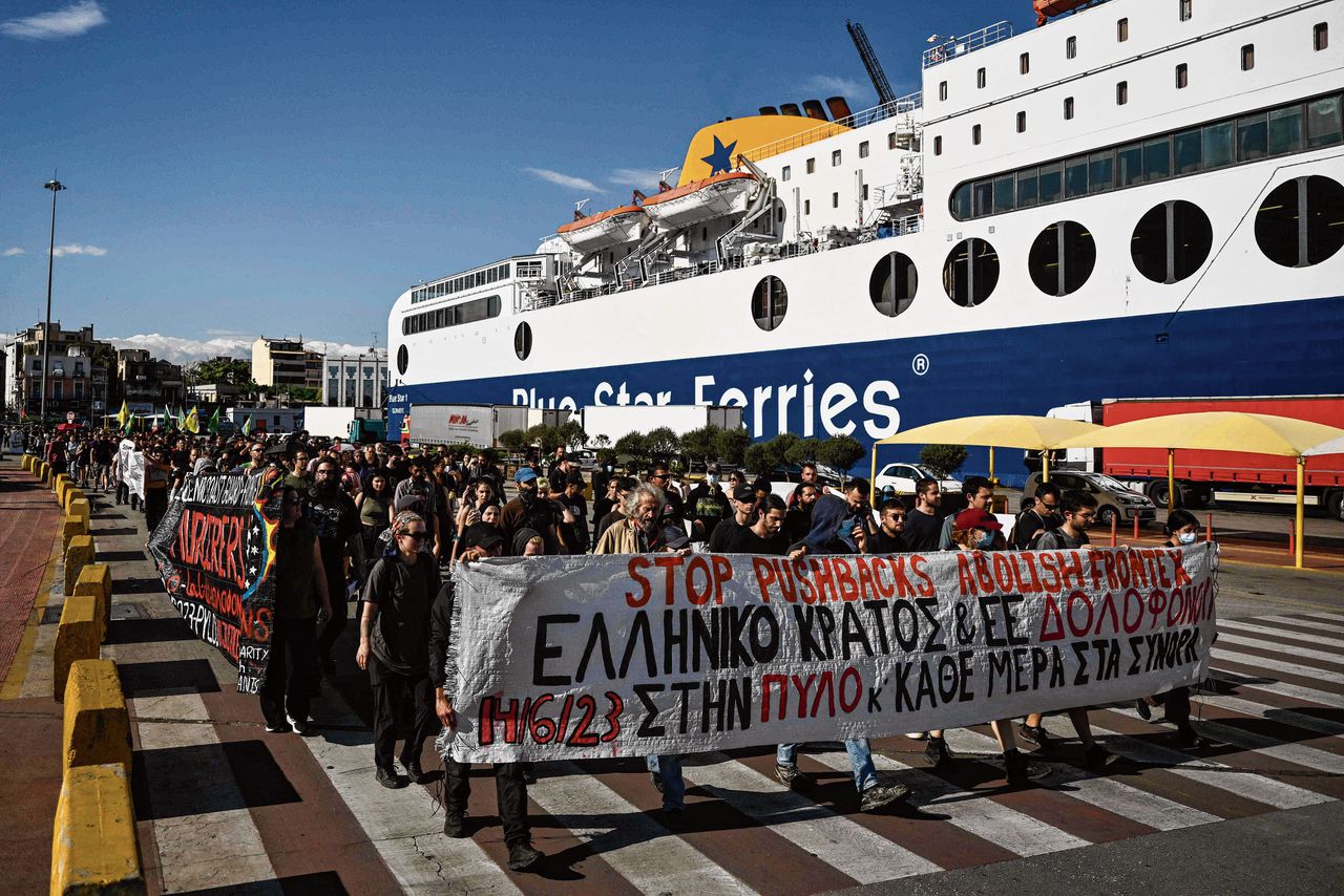 Bliksemrechtszaak tegen vermeende smokkelaars leidt de aandacht af van de rol van Griekse kustwacht 