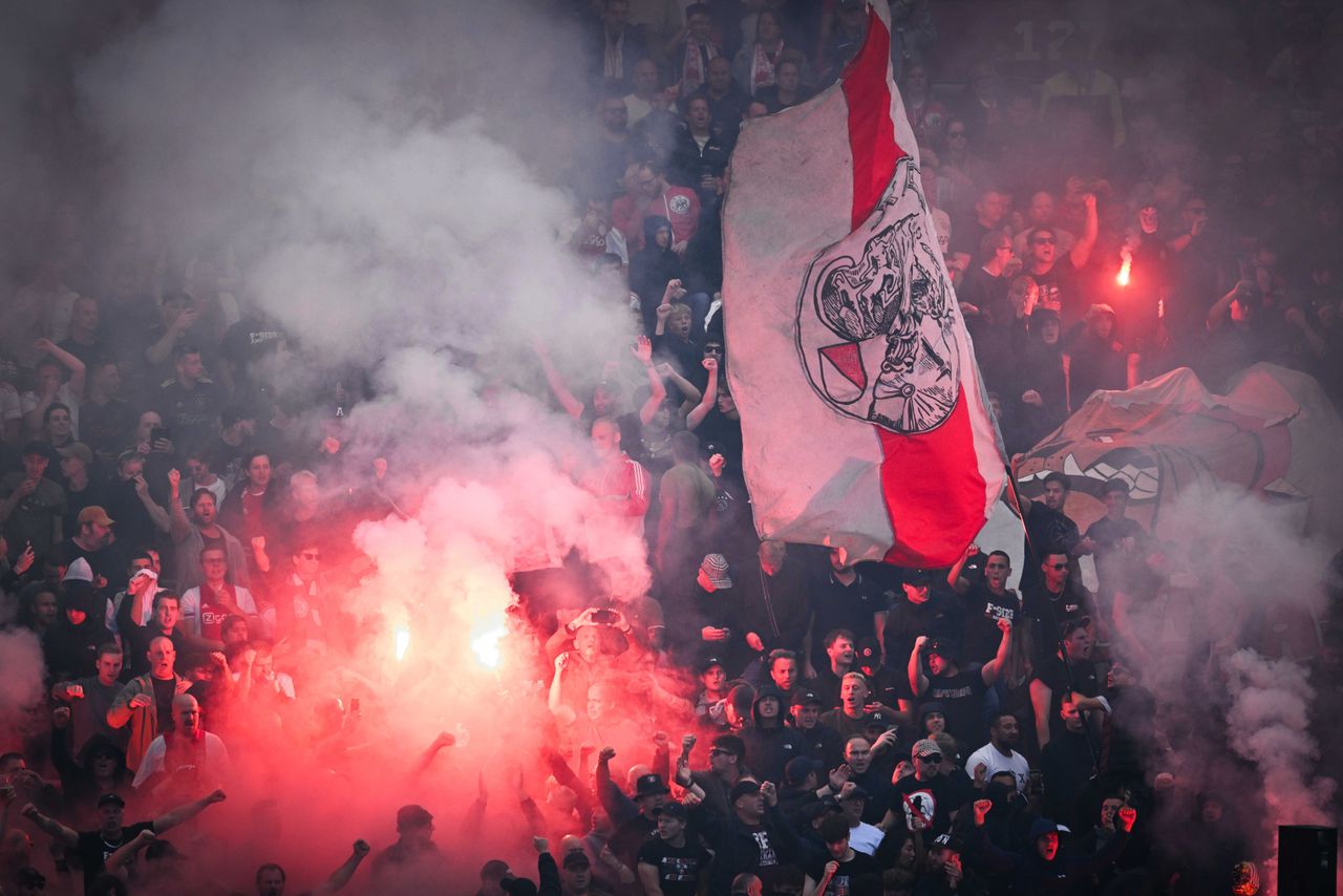 Ajax legt zich niet neer bij hervatting gestaakte wedstrijd tegen Feyenoord 