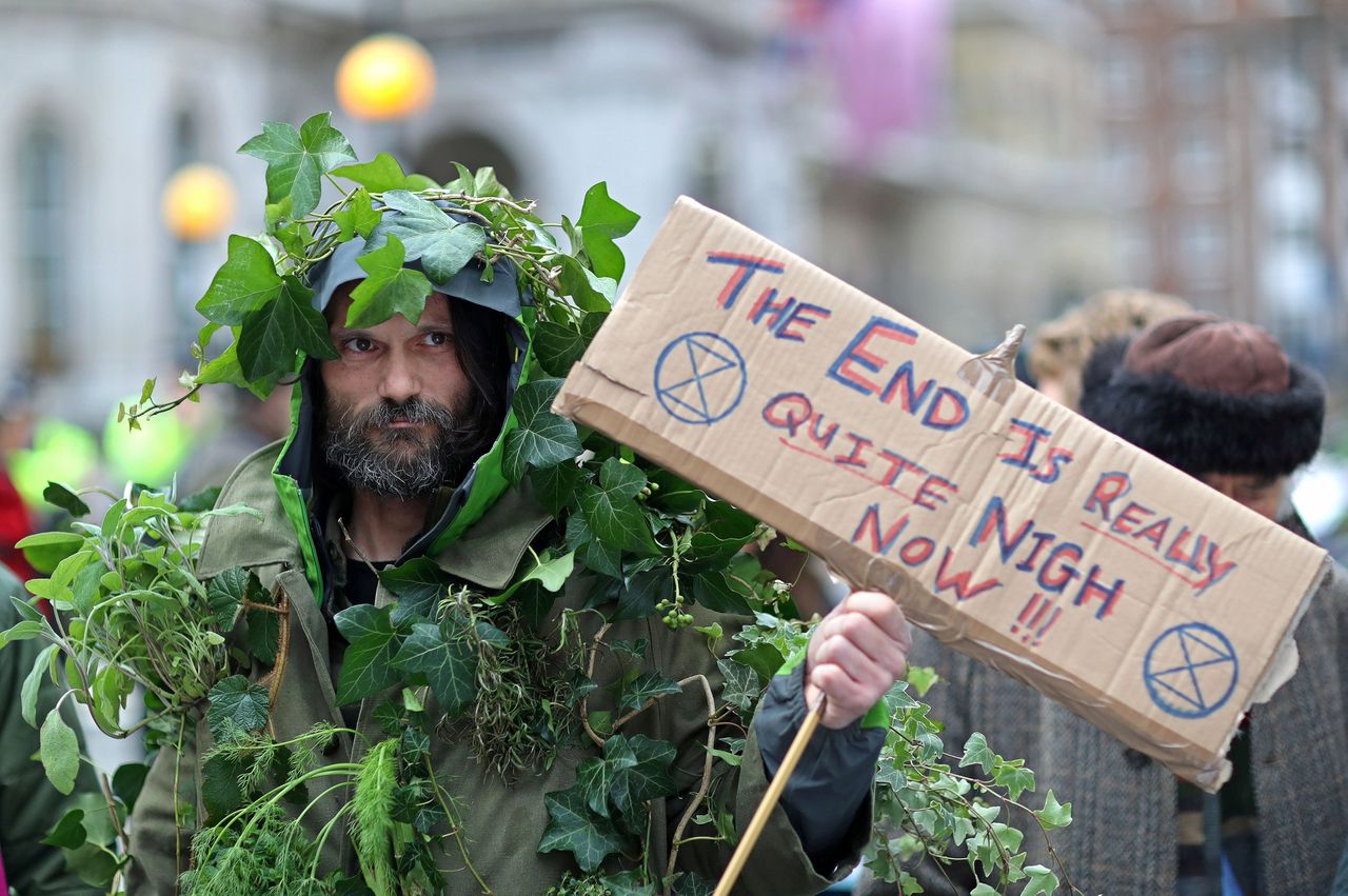 Een actievoerder tijdens een klimaatdemonstratie in Londen in december 2018.