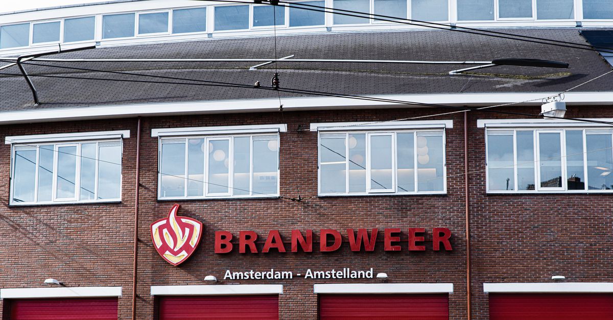 Vijf tot tien jaar. Dat heeft de nieuwe commandant Tijs van Lieshout nodig om van de Amsterdamse #brandweer een 'normale' organisatie te maken, zei hij gisteravond in de gemeenteraad.