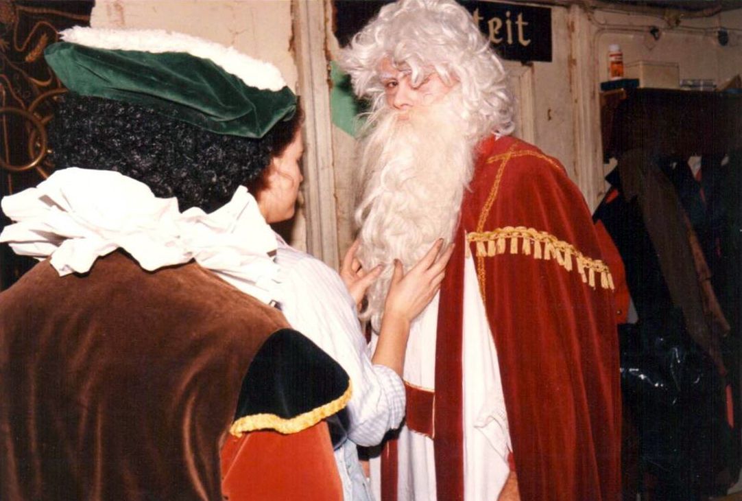 December 1987, Jaap bereidt zich voor op het bezoek aan de familie Hazes.