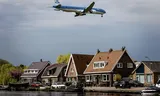 Gedupeerden kunnen aanspraak maken op een woningisolatiesubsidie. Maar inwoners van Uithoorn komen daar niet voor in aanmerking, omdat op de Aalsmeerbaan ’s nachts niet wordt gevlogen.