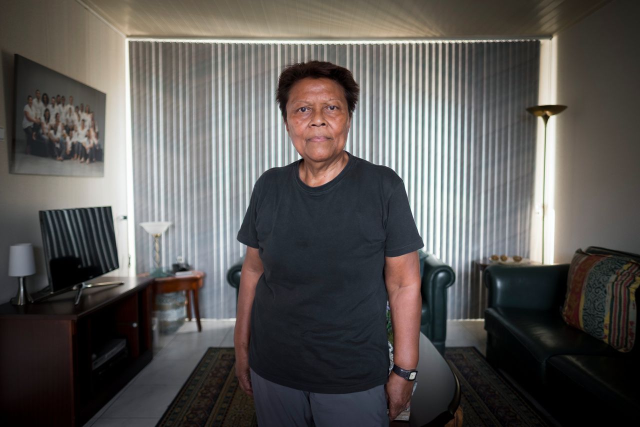 Na zo veel jaren is Frieda Souhuwat-Tomasoa (72) nog geëmotioneerd over de afloop van de treinkaping.Foto David van Dam