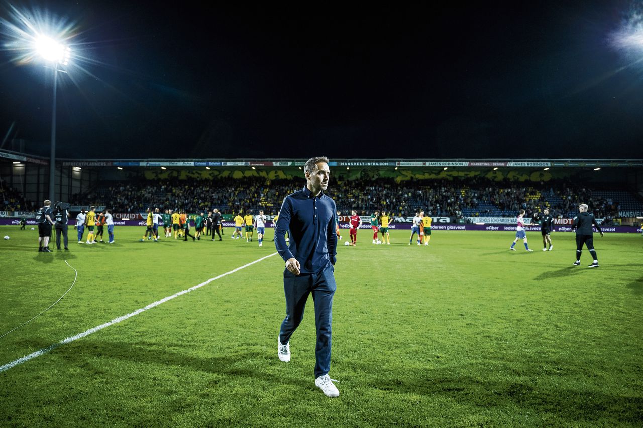 Sjors Ultee hield Fortuna Sittard vorig seizoen in de Eredivisie. Hij is nu na drie duels ontslagen.