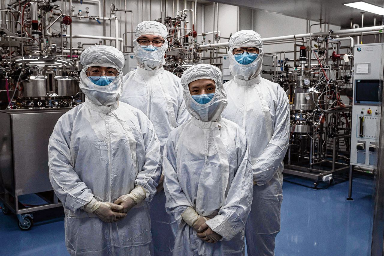 Laboratorium in China dat werkt aan een vaccin. De eerste testresultaten in apen zouden veelbelovend zijn.