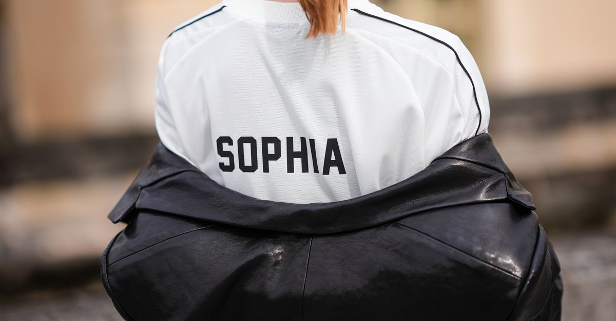 Waarom steeds meer vrouwen voetbalshirts dragen en wat mannen daarvan vinden NRC