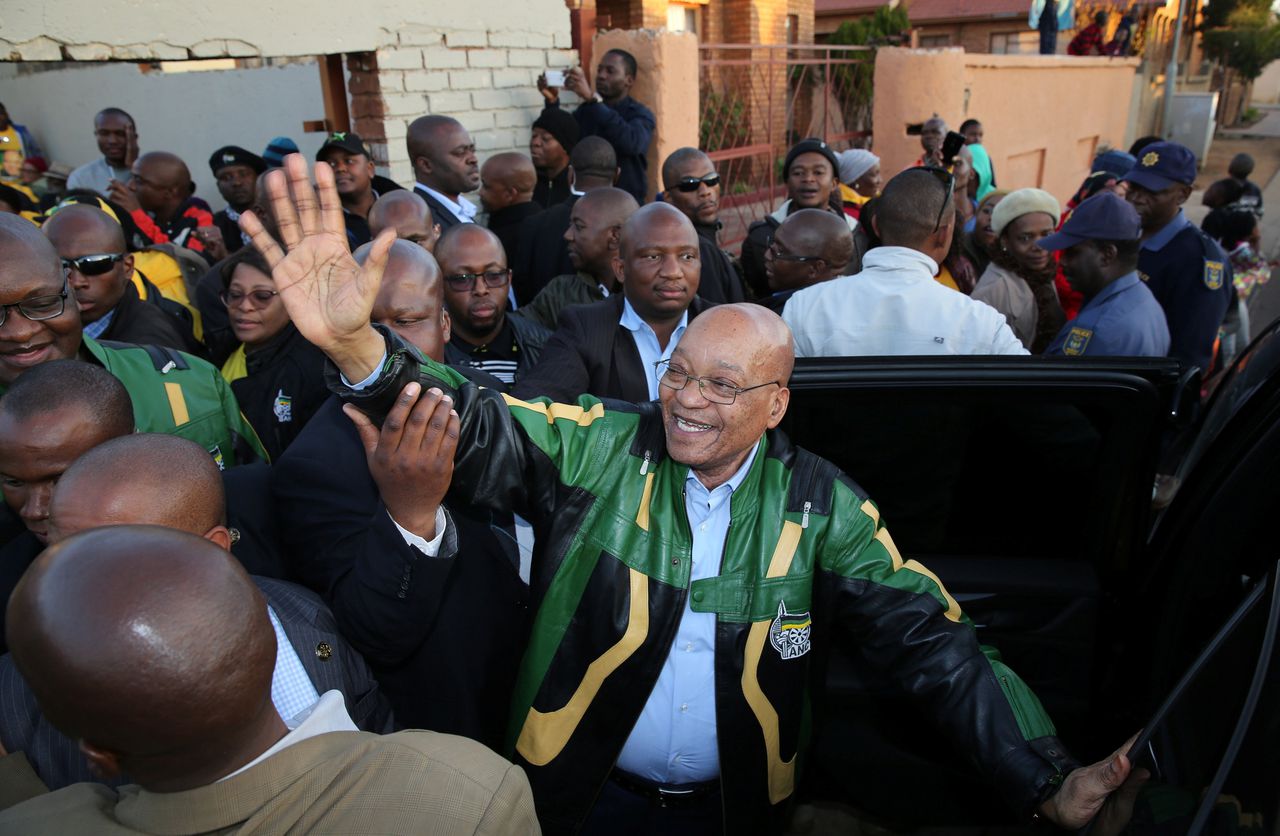 President Zuma opent opnieuw aanval op minister van Financiën 