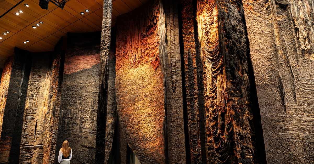 Textielpionier Abakanowicz voelde zich pas serieus genomen toen ze met ‘harde materialen’ ging werken
