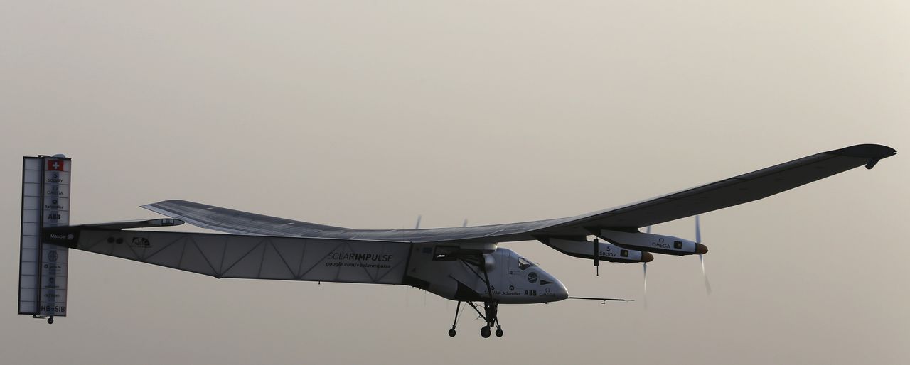 Solar Impulse vlak na het opstijgen.