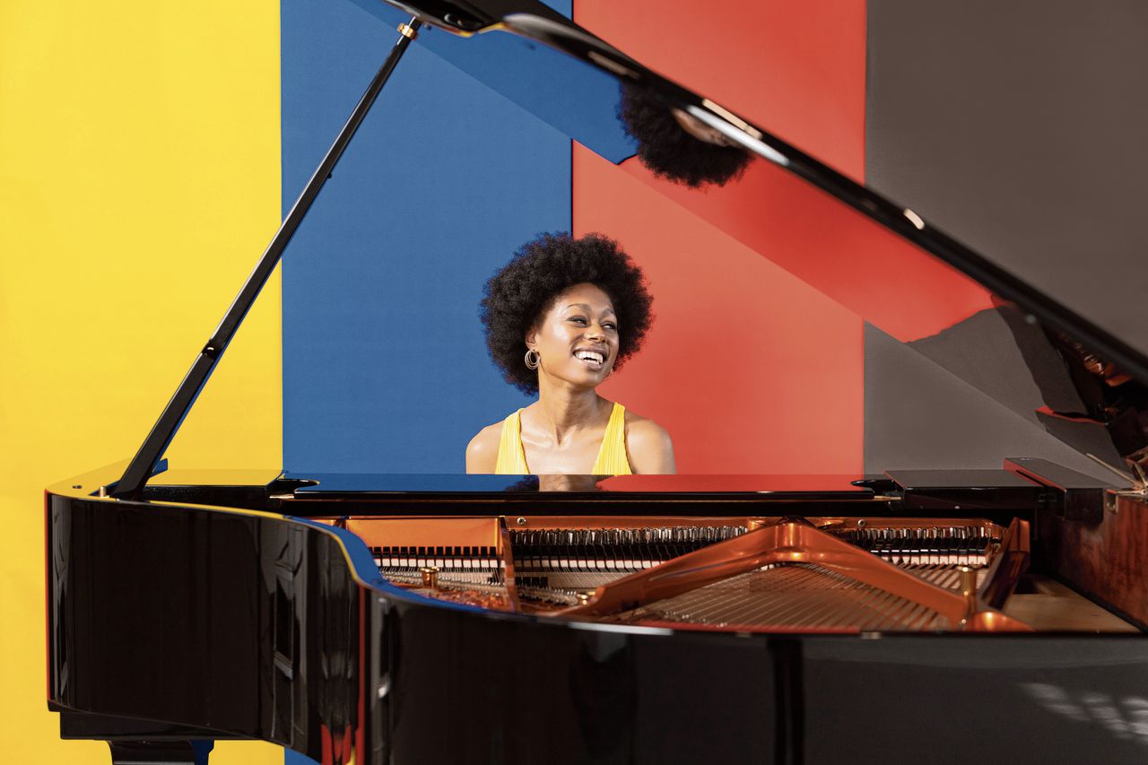Pianist Isata Kanneh-Mason (26): ‘Stilte is lastig in een familie waarin iedereen musiceert.’ 