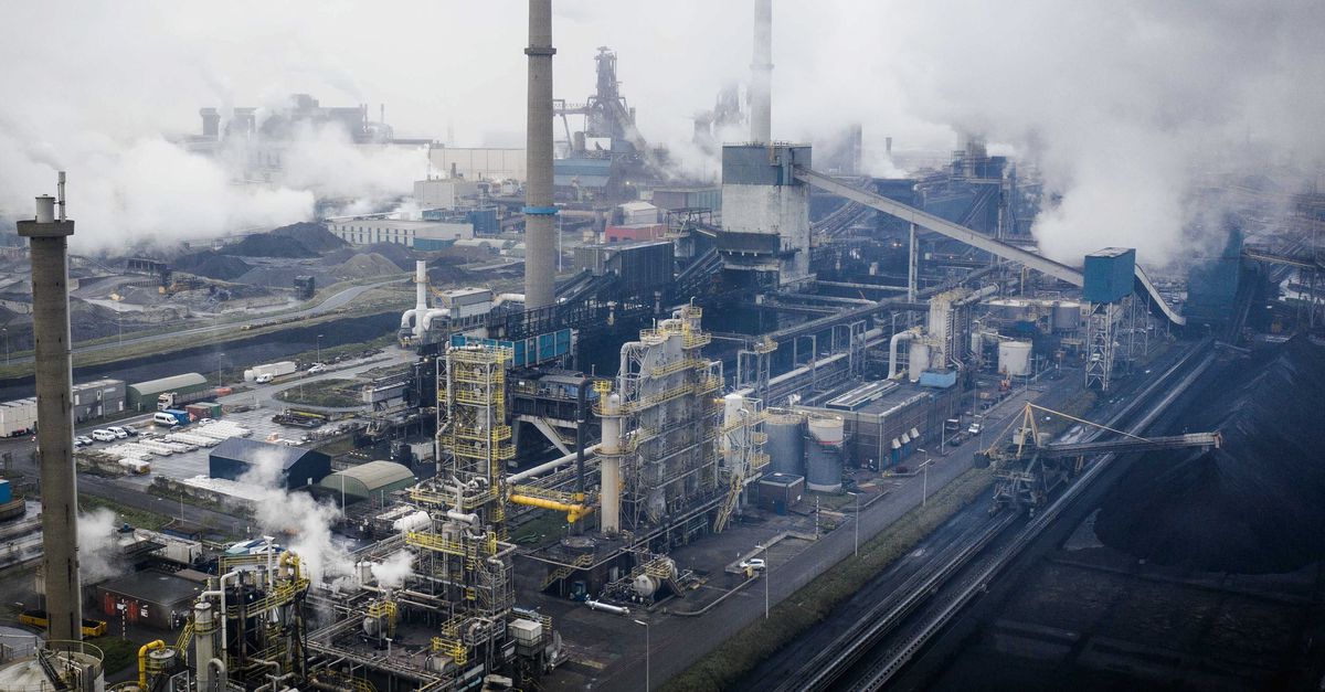 Tata Steel IJmuiden moet 170 miljoen besparen', Financieel