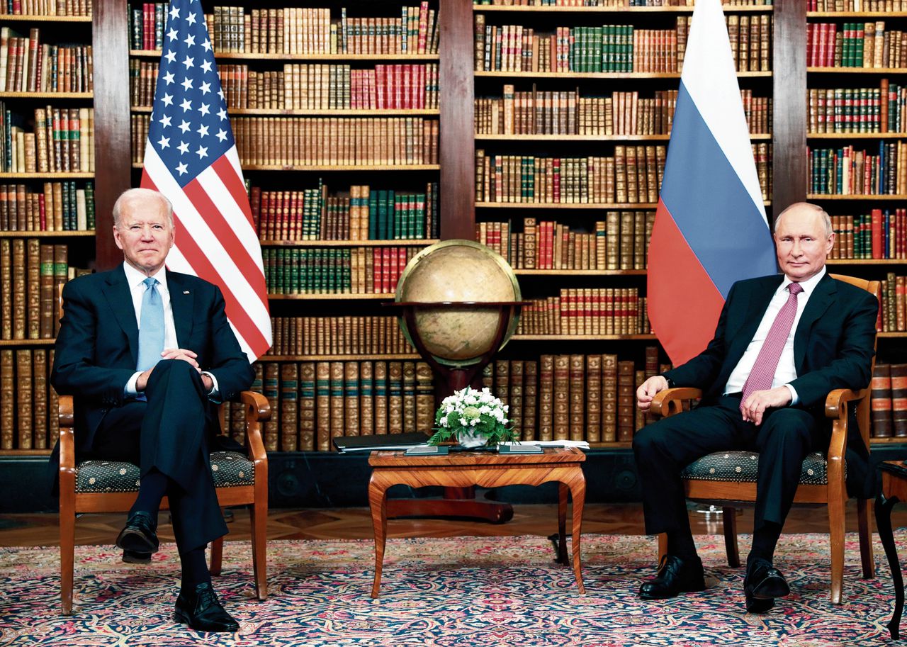 De Amerikaanse president Biden (links) en de Russische president Poetin woensdag in Genève.