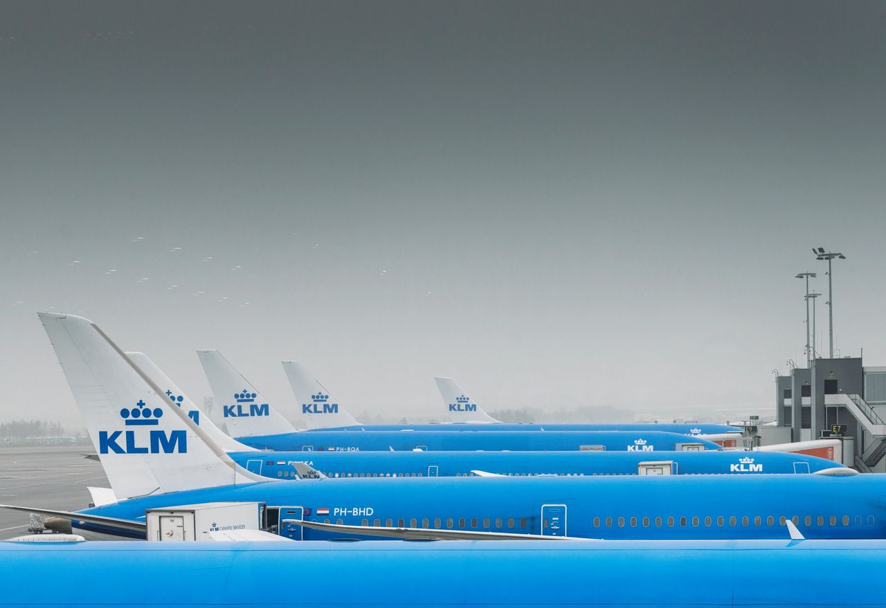 Vliegtuigen van KLM op luchthaven Schiphol.