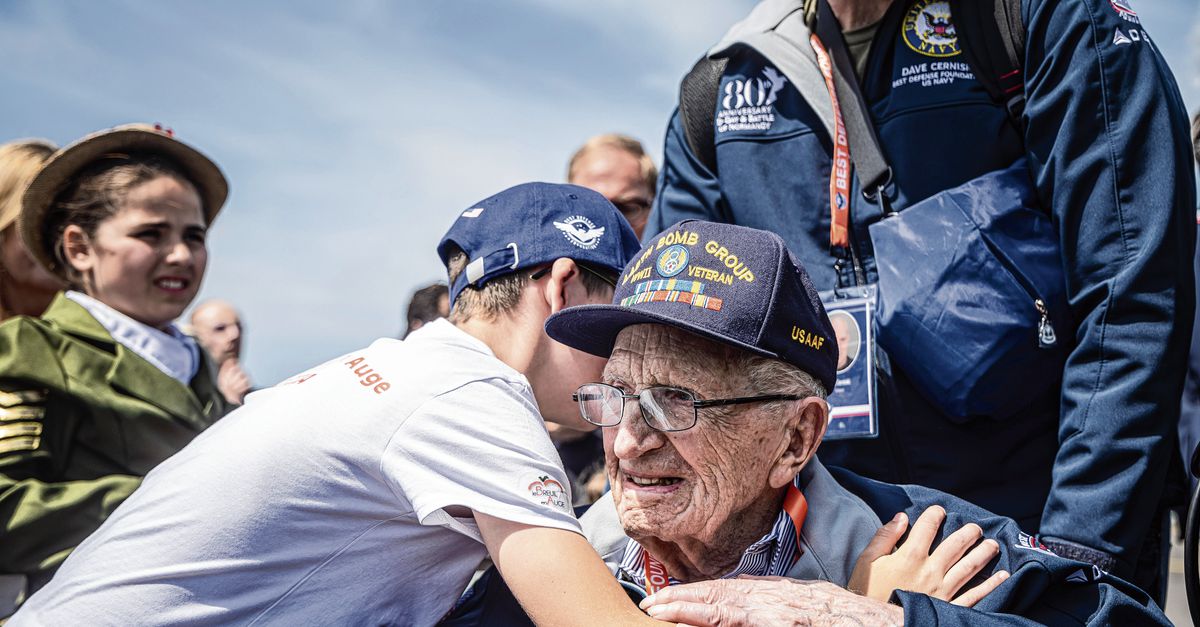 De veteranen van D-Day worden in het zonnetje gezet, nu het nog kan - NRC
