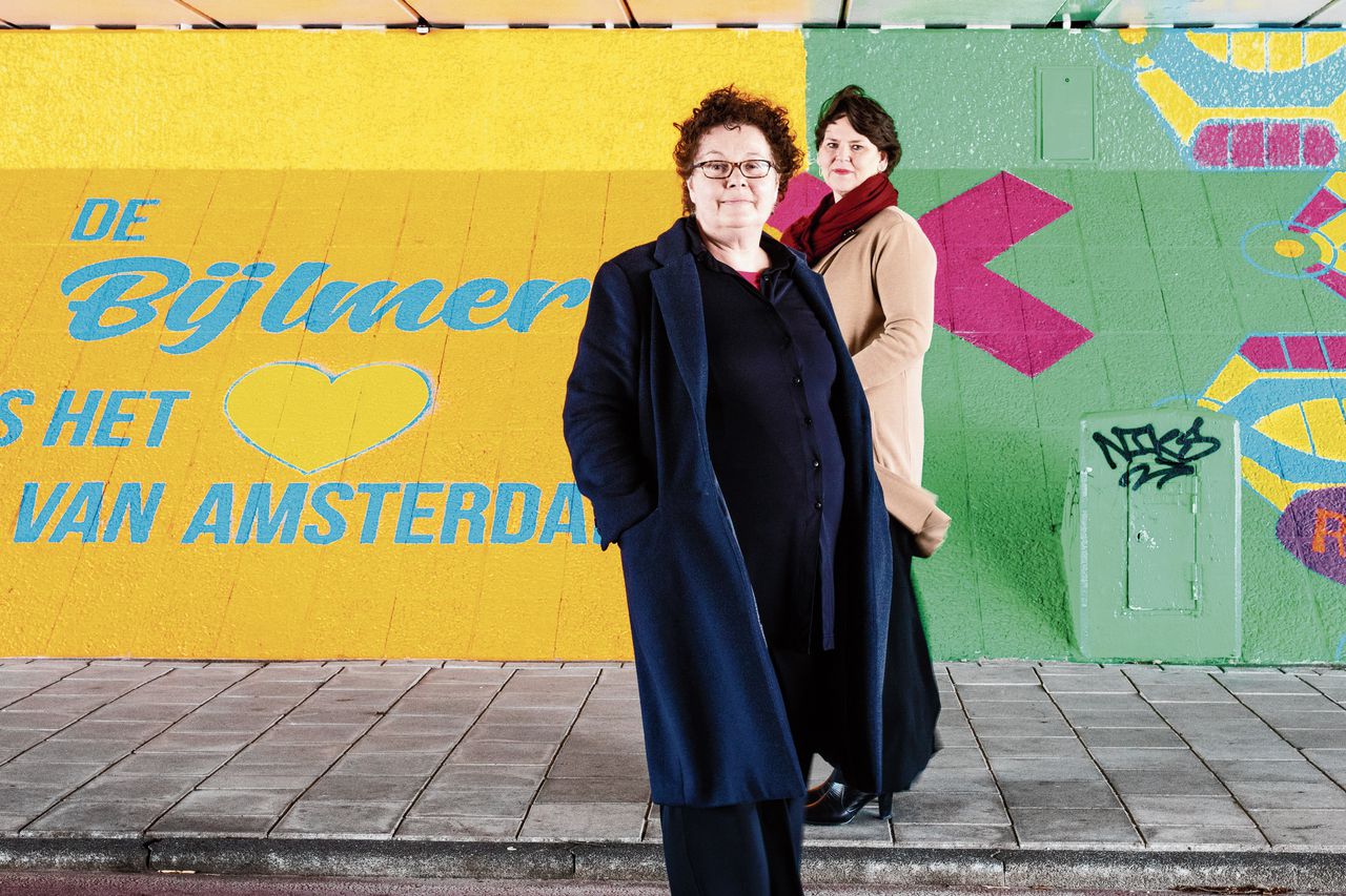 Rechters Maria Leijten (links) en Christa Wiertz gingen kijken bij een buurtrechter in New York en maakten zich hard voor een versie daarvan in Amsterdam.