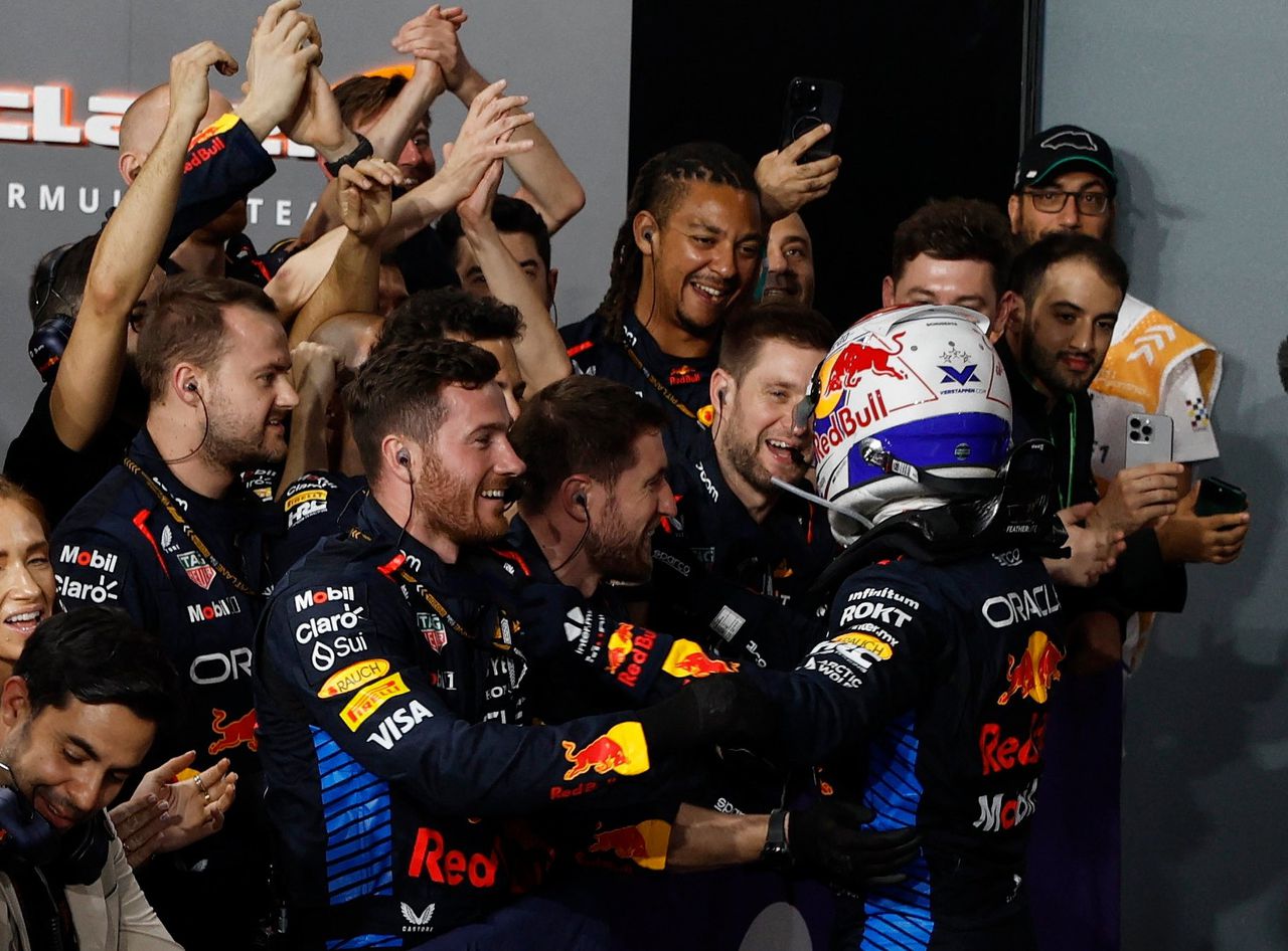 Ongenaakbare Verstappen wint na Bahrein ook grand prix van Saoedi-Arabië 