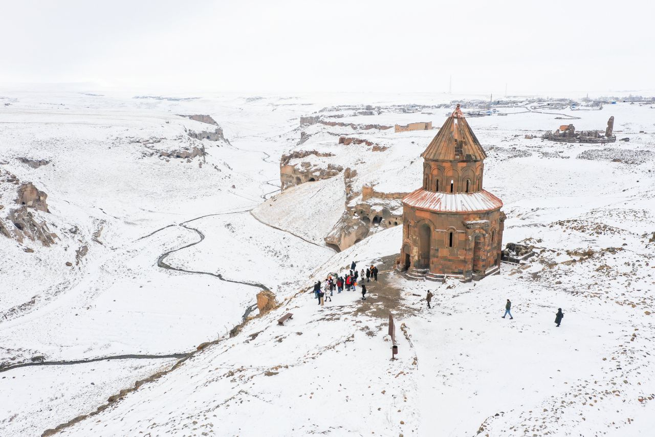 In de verlaten stad Ani botsen Turkije en Armenië 