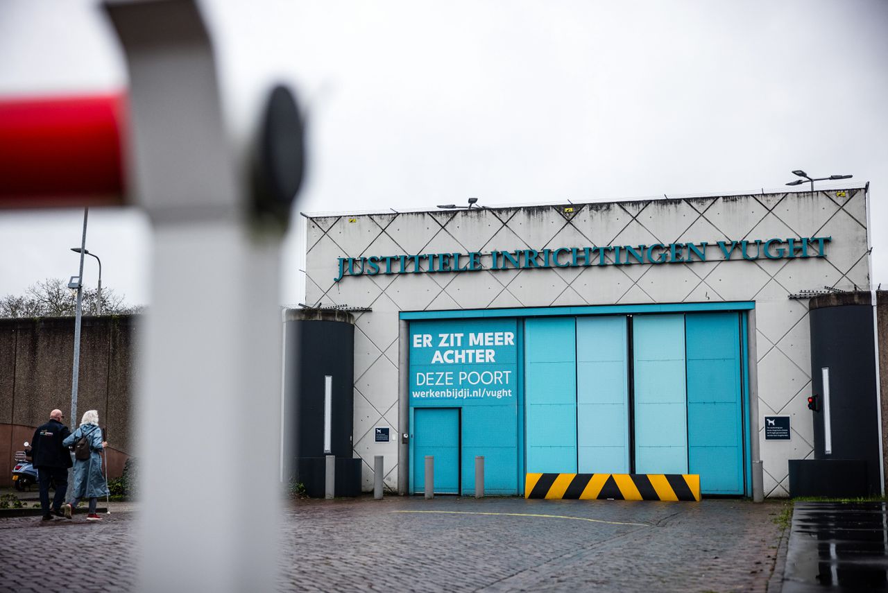 Corné H., die eerder mensen gijzelde in café in Ede, nu ook vervolgd voor gijzeling in gevangenis Vught 