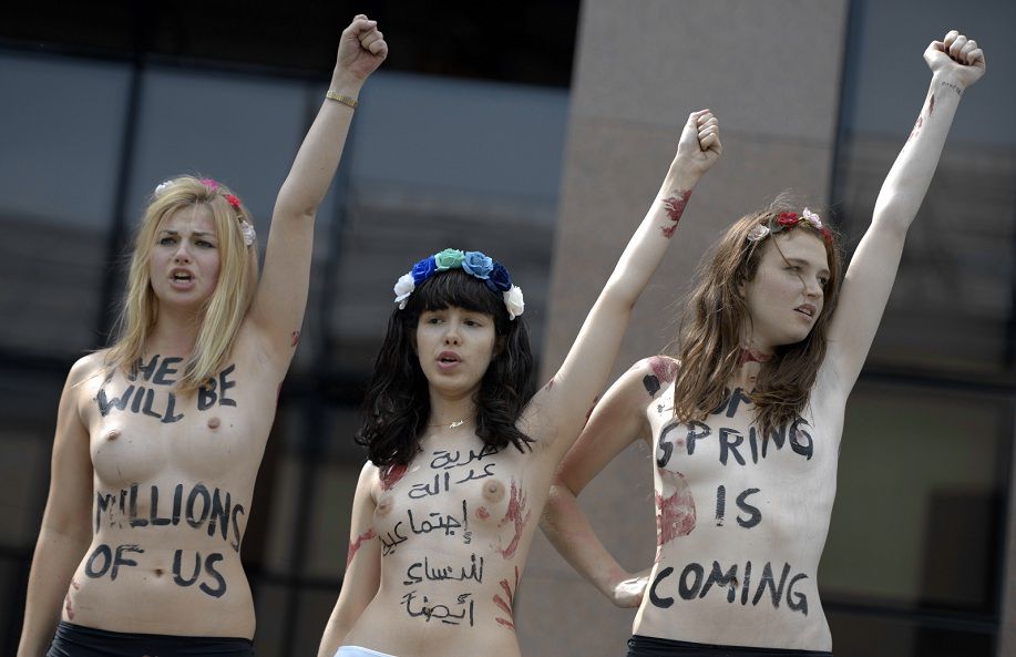 Activisten van FEMEN afgelopen week in Berlijn tijdens een demonstratie tegen seksueel geweld tegen vrouwen in Egypte.