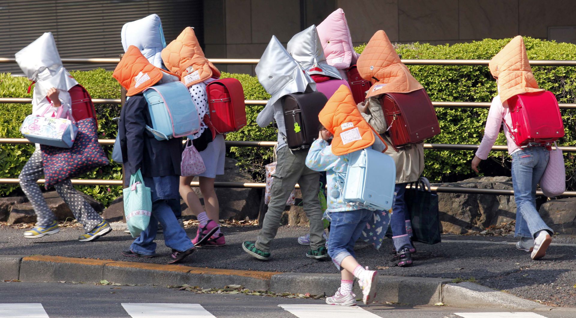 дети хулиганы. забавные ситуации. любопытная ситуация. забавные ситуации. необычные ситуации.