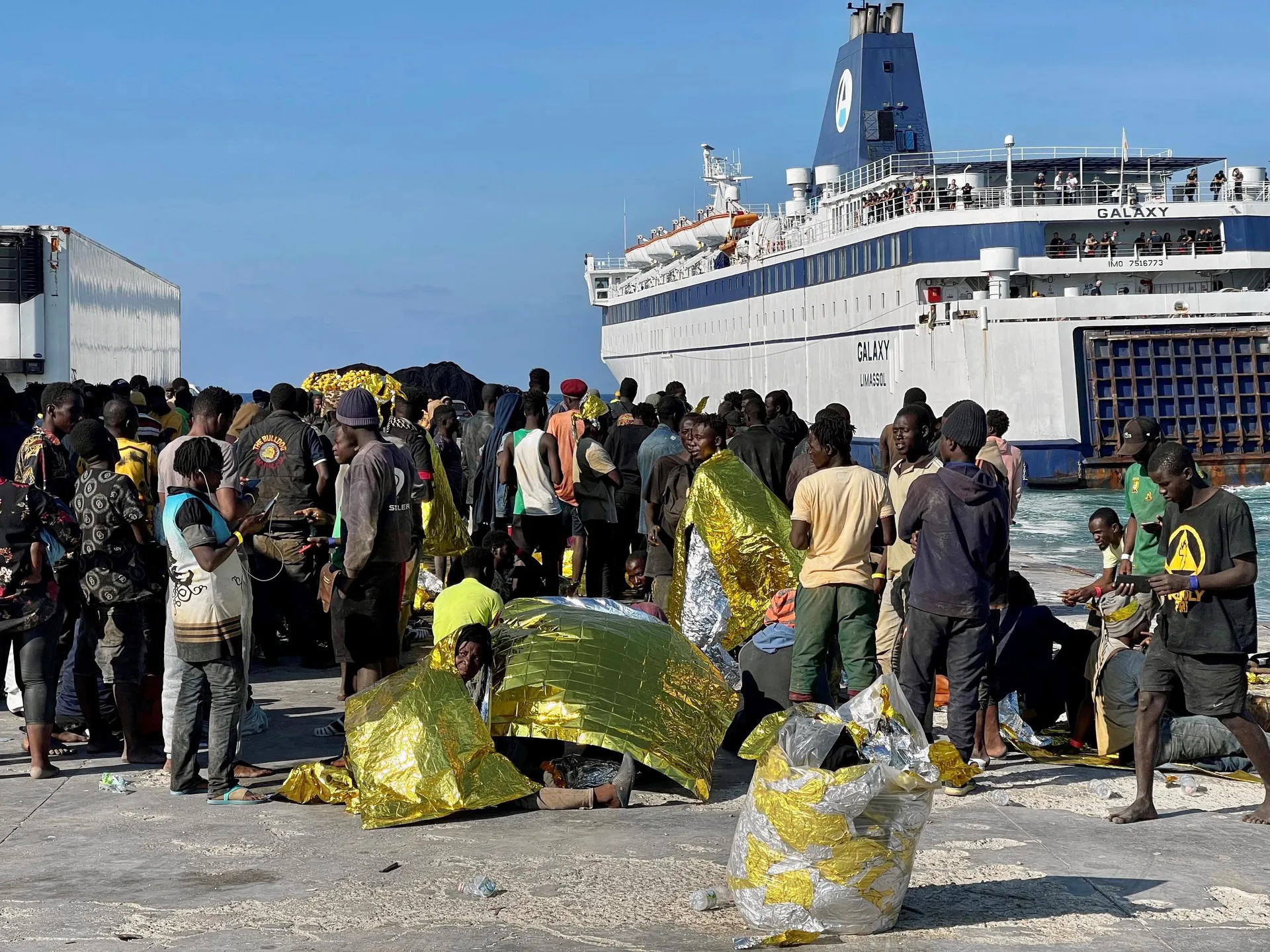 italian-authorities-begin-transfer-of-migrants-from-lampedusa.jpg