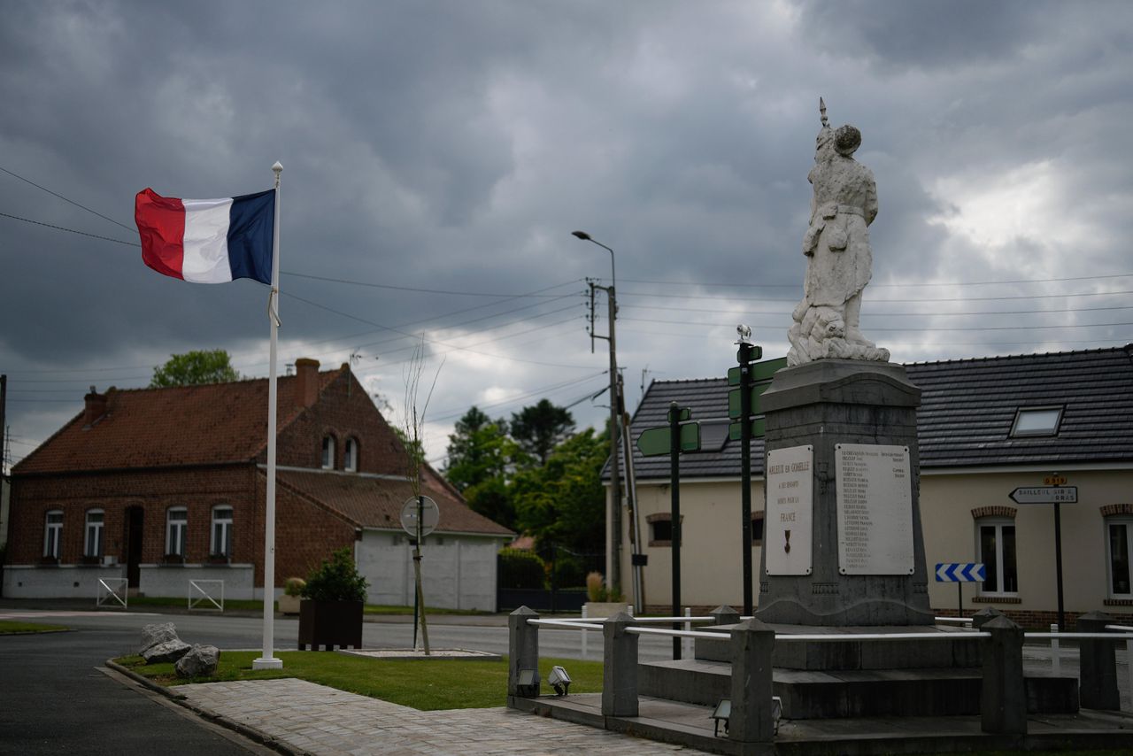 Wat is er aan de hand met de Fransen? Drie boeken over chagrijnige Parijzenaars en mopperende plattelanders 