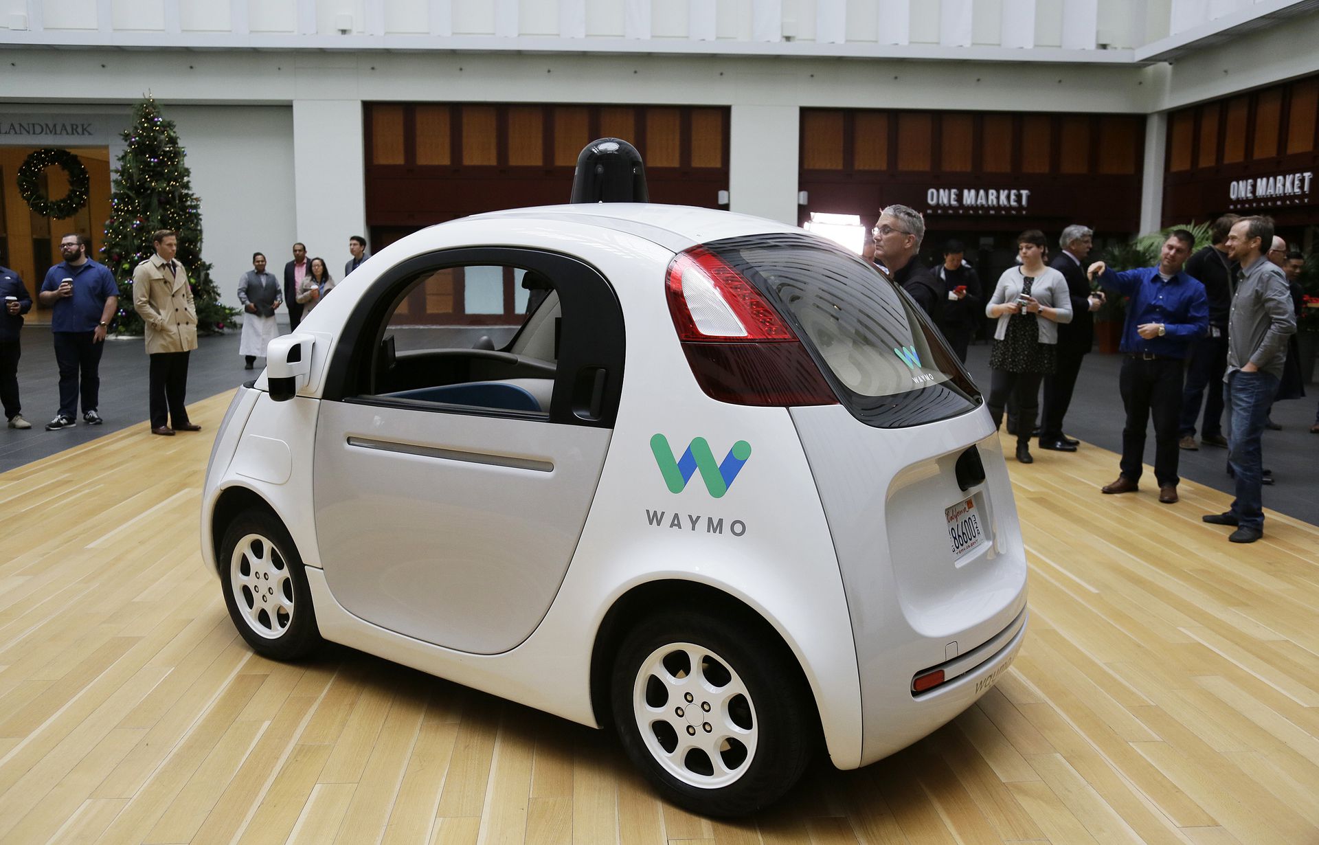 Беспилотники Waymo