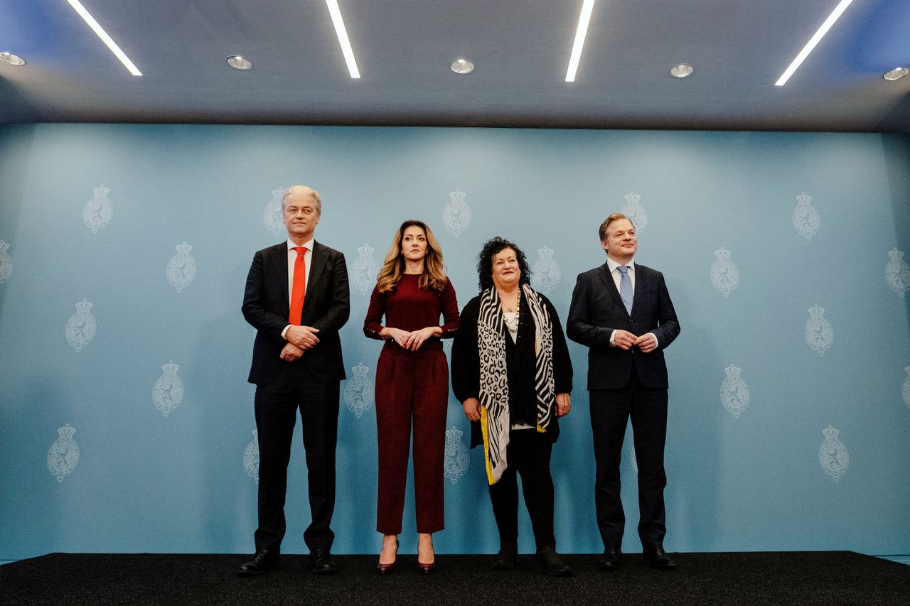 Van ‘Nederland weer van ons’ tot ‘veiligheid’ en ‘extraparlementair’, de leiders zetten hun eigen accenten bij de presentatie van hun akkoord 