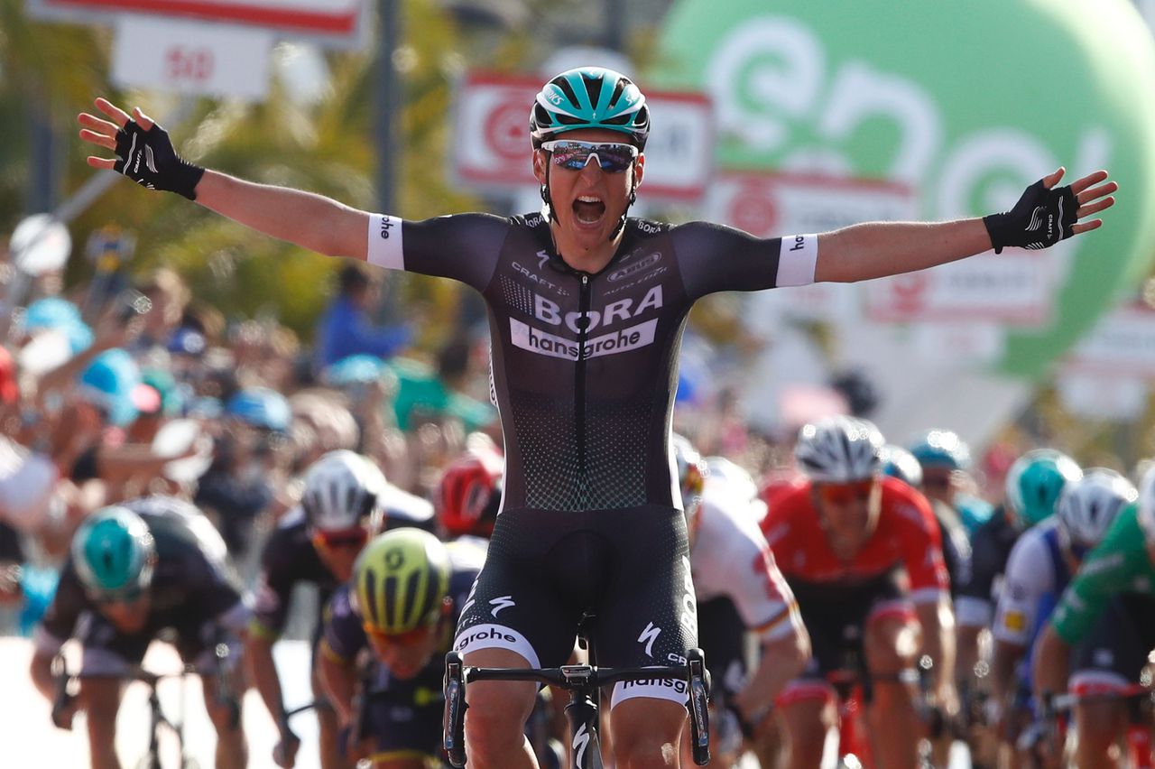 Pöstlberger verrassende winnaar eerste Giro-etappe 