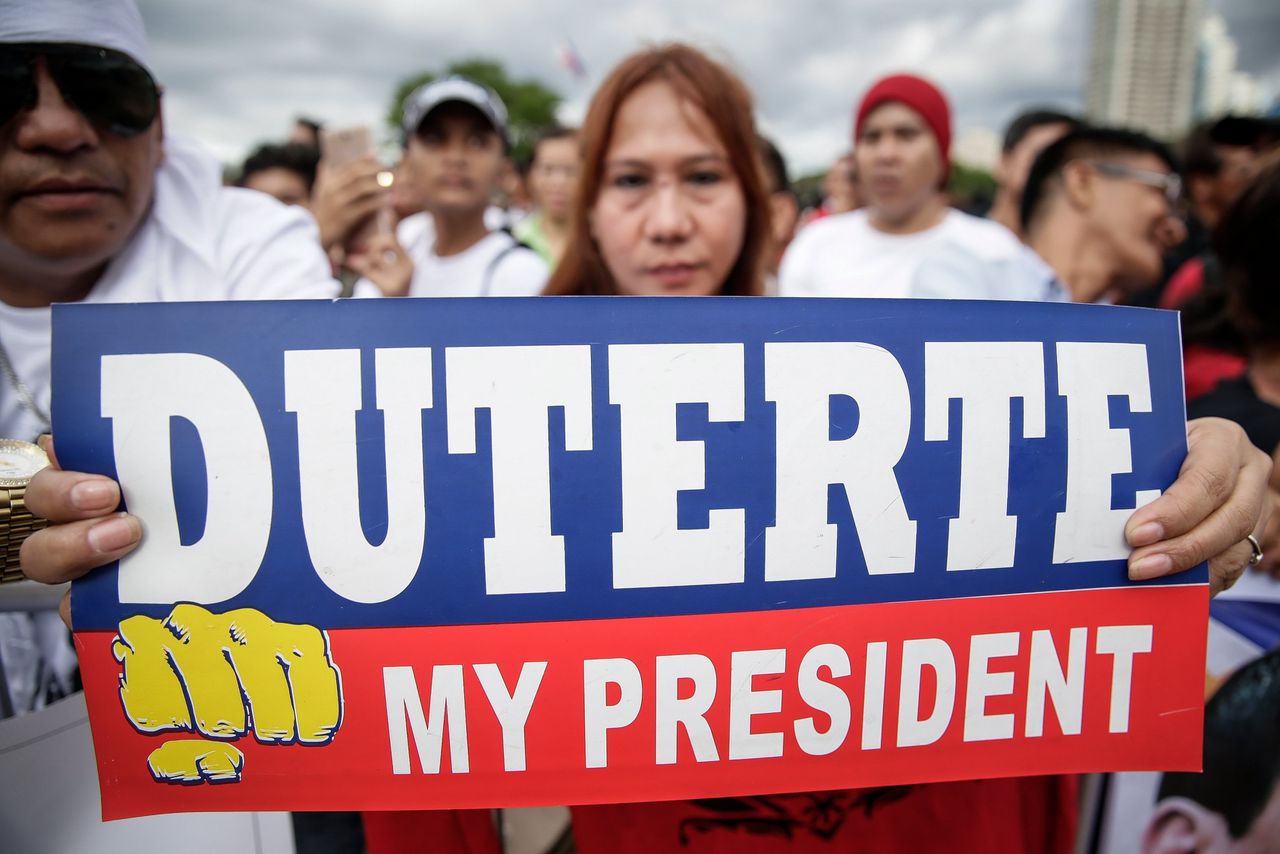 Aanhangers van de Filippijnse president Duterte in Manila.