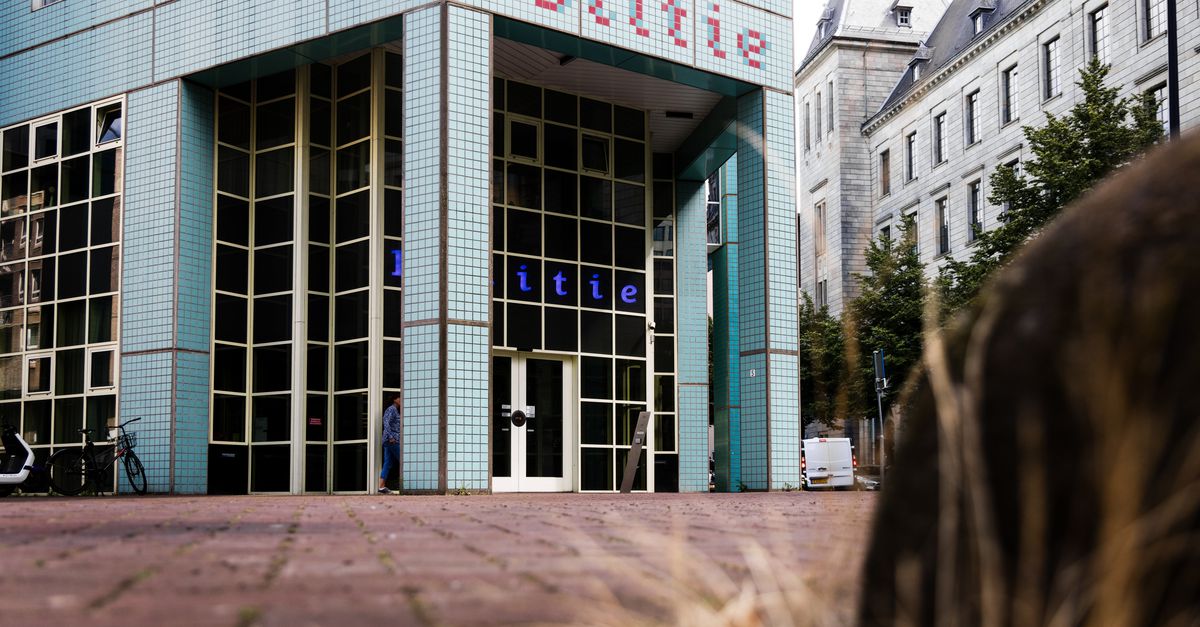 Politieagenten die getraumatiseerde collega’s moesten bijstaan worden gestraft wegens grensoverschrijdend gedrag