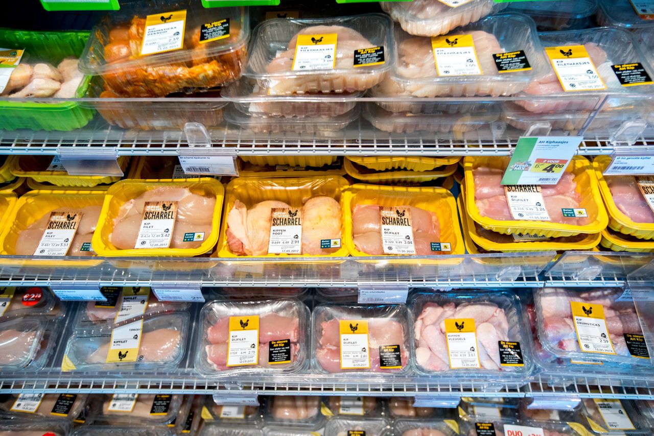 Soepeler kartelregels kunnen leiden tot betere behandeling van kippen. Eerder verbood de ACM afspraken tussen producenten over de ‘Kip van Morgen’.