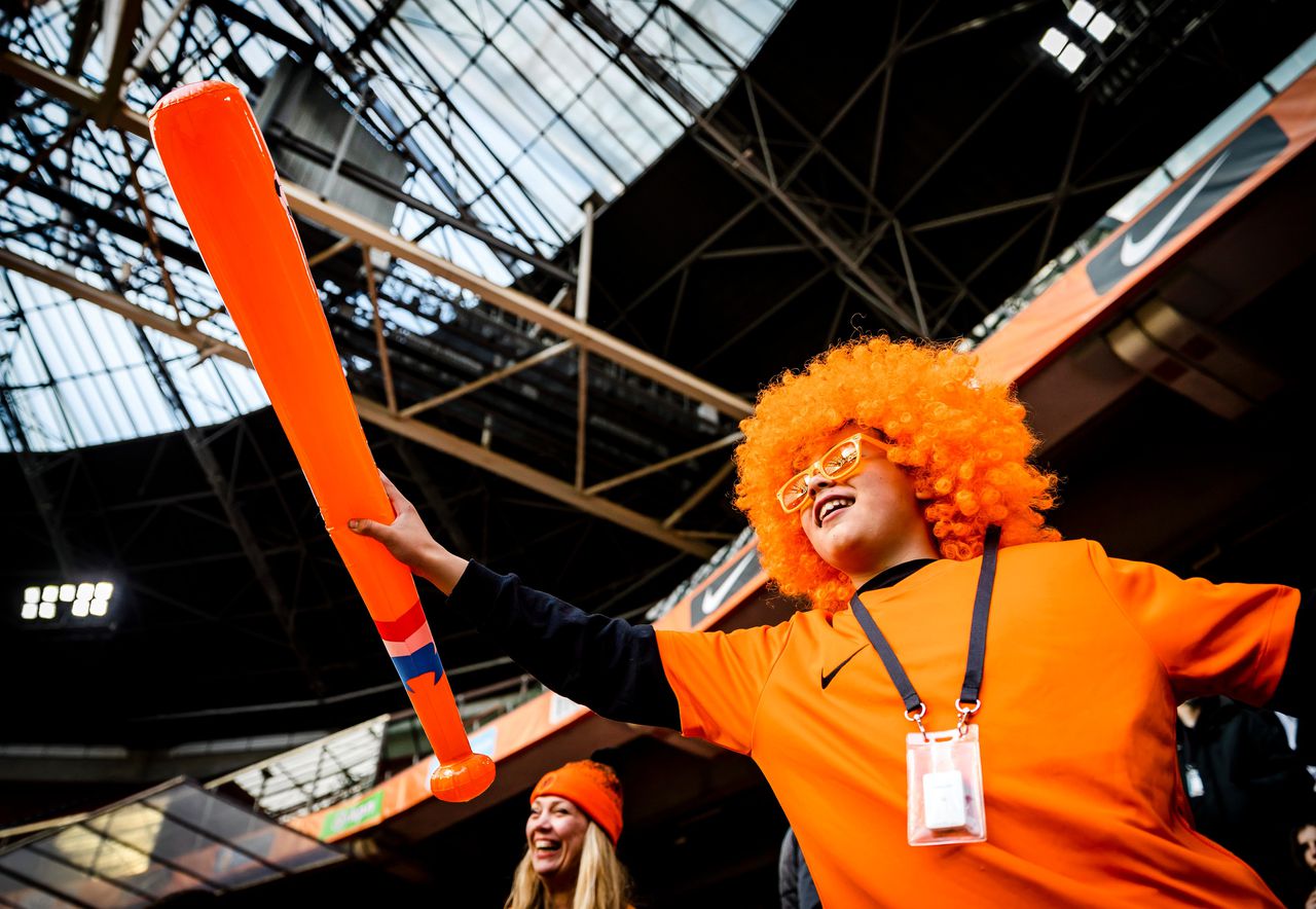 Likken Bejaarden Hassy 7.500 toeschouwers welkom bij 'uitzwaaiwedstrijd' Oranje voor EK - NRC