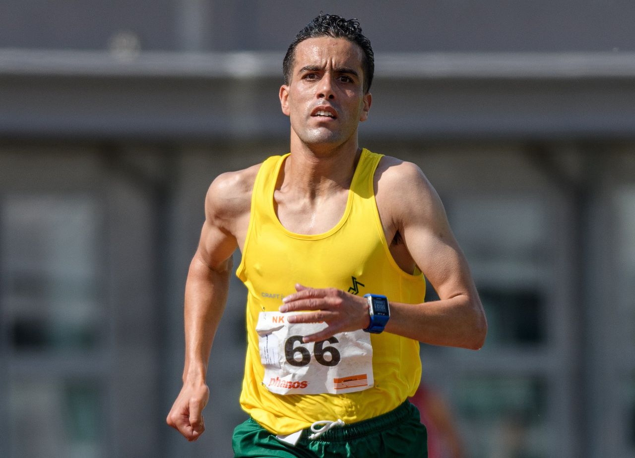 Khalid Choukoud bij de NK Teams in Amsterdam, waar hij de wedstrijd op de 5.000 meter won.
