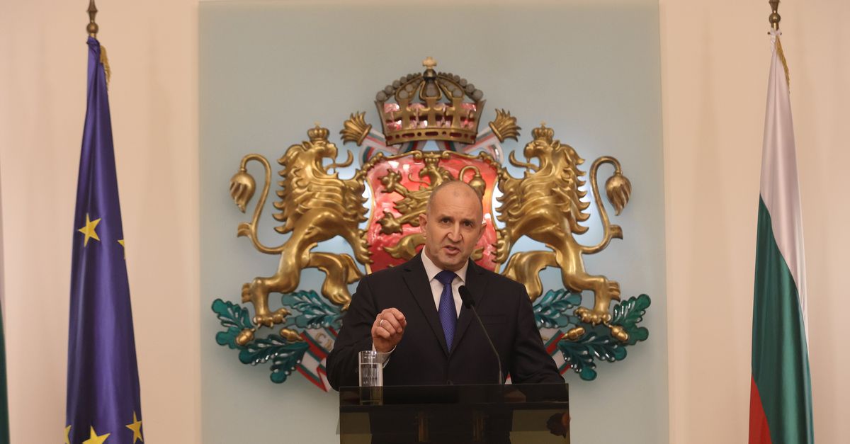 Bulgaarse president Rumen Radev kondigt vertrek aan te midden van speculatie over oprichting nieuwe partij