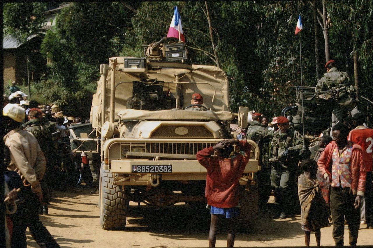De door het Franse leger uitgevoerde Opération Turquoise in Rwanda in 1994 viel officieel onder mandaat van de VN.