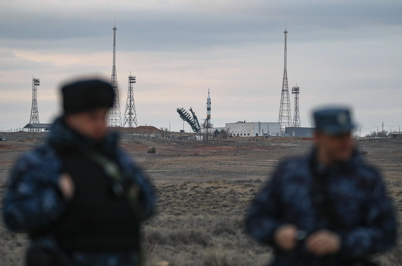 Twee Nederlanders aangehouden bij Russische raketbasis in Kazachstan 