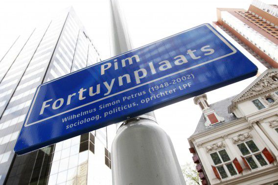 Naambord van de Pim Fortuynplaats in Rotterdam.